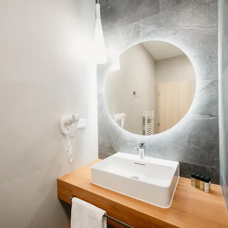 Color Hotel 3*