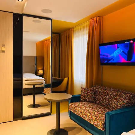 Color 3* Bratislava