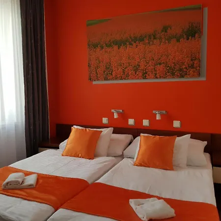 Color Hotel